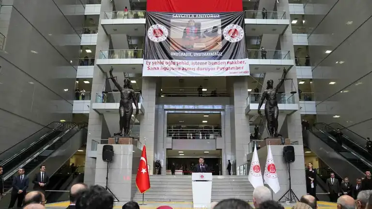 Bakan Tunç: Kiraz'ın Mirası Yaşıyor, Kahramanlar Tükenmez