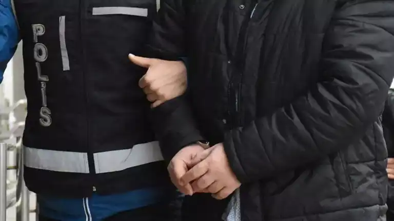 Sahte Alkol Satışı: Tekel Bayii Ailesi Tutuklandı